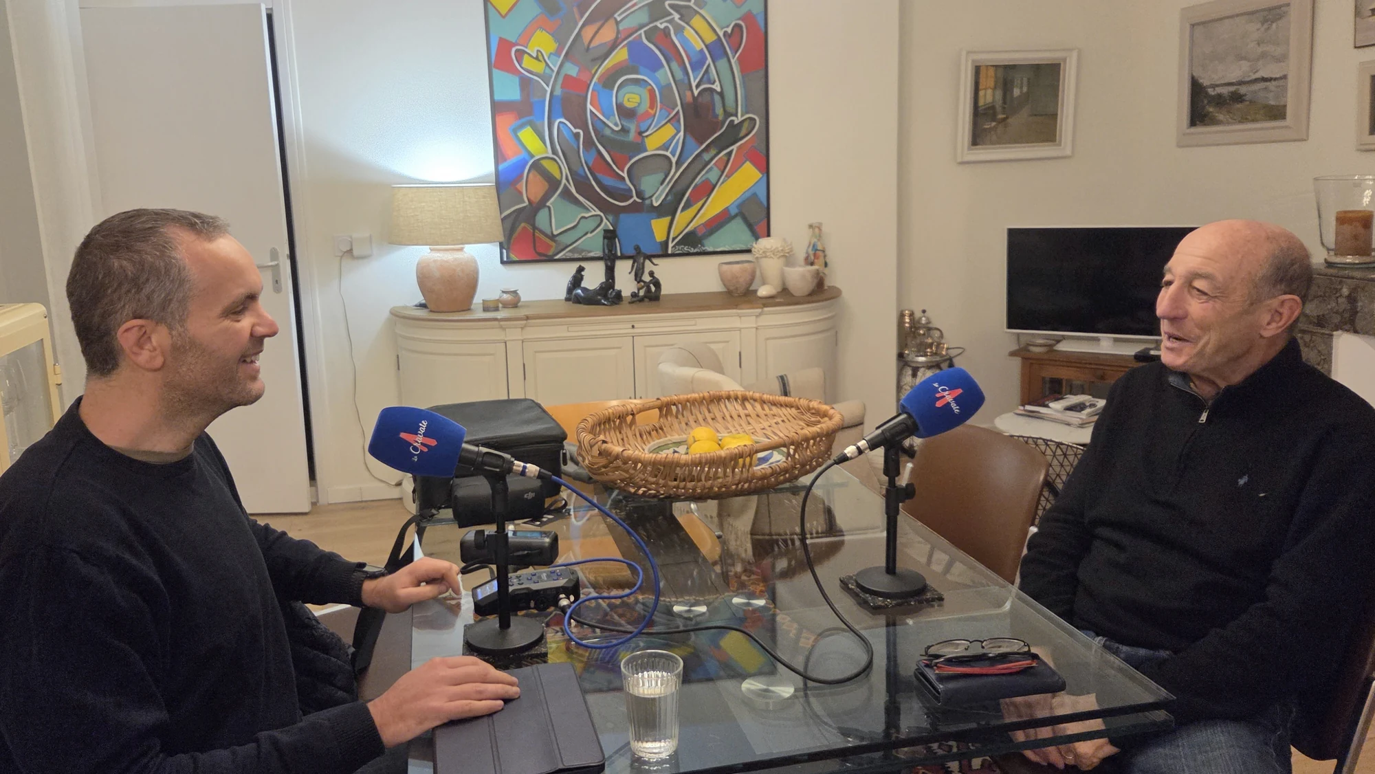 Jean-Michel Aguirre et Yohan pendant leur rencontre pour le podcast La Cravate.